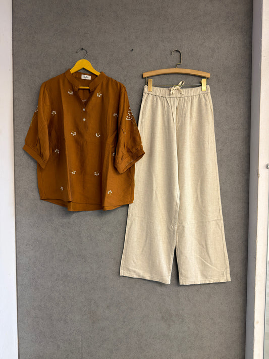 EMBROIDERY TOP WITH LINEN COMFORTABLE PANT SET