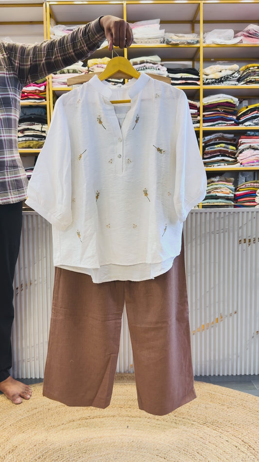 EMBROIDERY  TOP WITH LINEN COMFORTABLE PANT SET